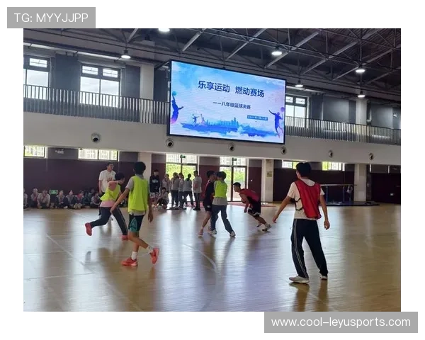 世界篮球学院在教学中引入跨文化团队合作项目提升学生适应力，国外校园篮球开展现状